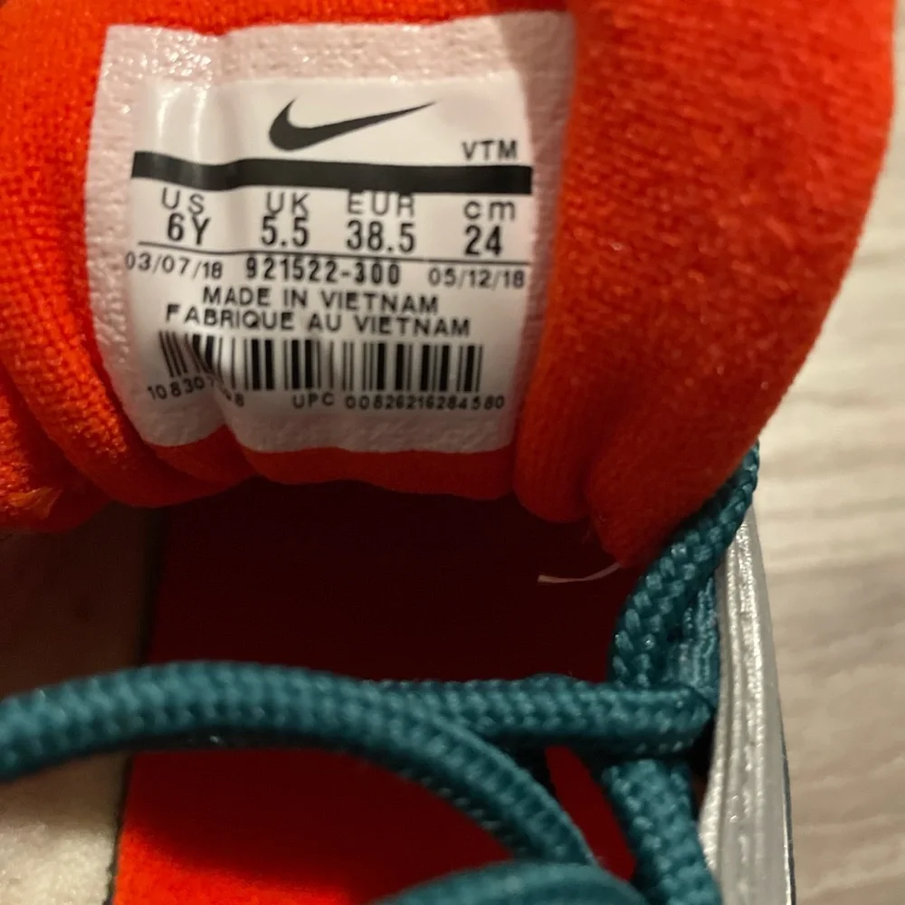 Nike Air Max 97 Teal and White Sneakers - Picture 4 of 4